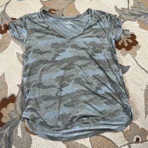 V neck cammo top